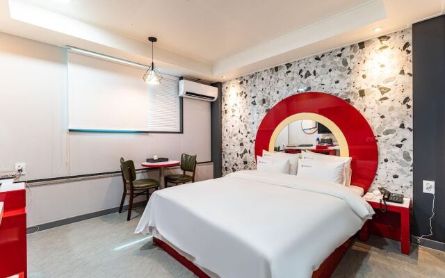 Anseong Lake Hotel