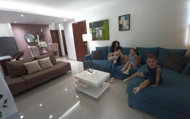 Lia Amanda Edificio 5