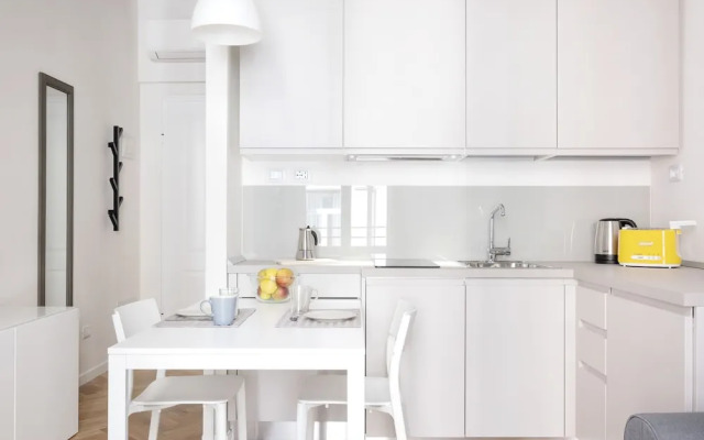 Monolocale tra Piazza del Nettuno e le Due Torri