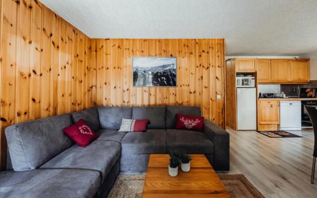 Charming apartment with balconies 5min from the Bettex gondola