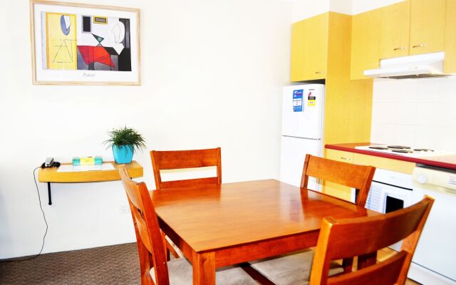 Spring Hill Mews Apartments