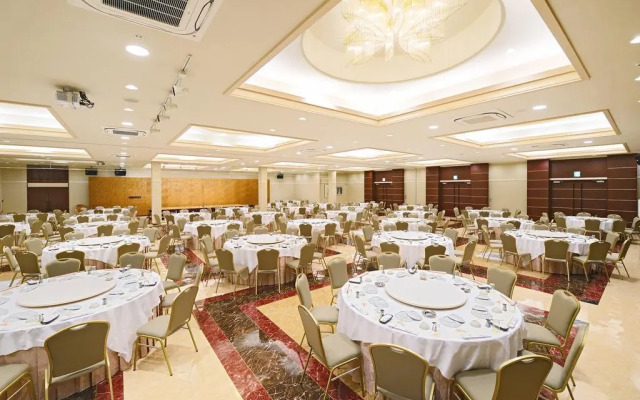 Aso Plaza Hotel