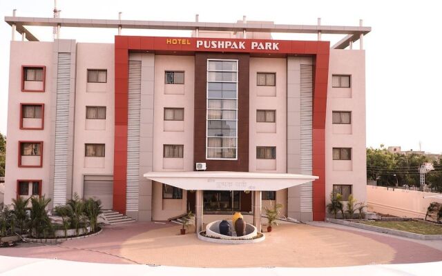 Hotel Pushpak Park