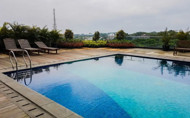 Tree Park Studio Apartment with Sofa Bed