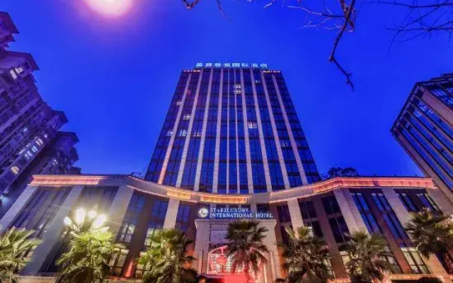 Star Luxury International Hotel