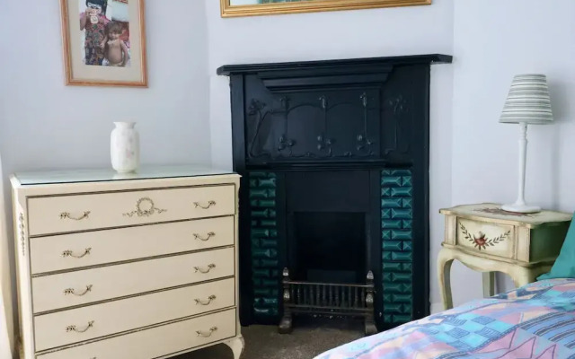Period Deco flat in west end