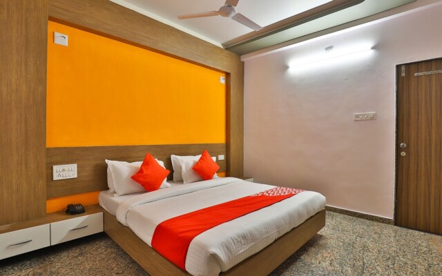 Hotel Ab Apple By OYO Rooms