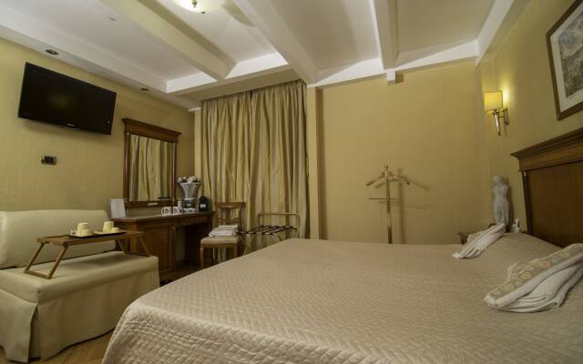 Luxury Rooms H 2000 Roma