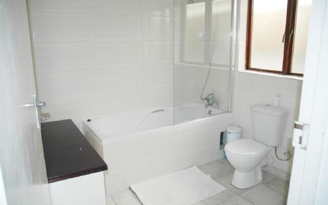 Pelican Accommodation Ottery