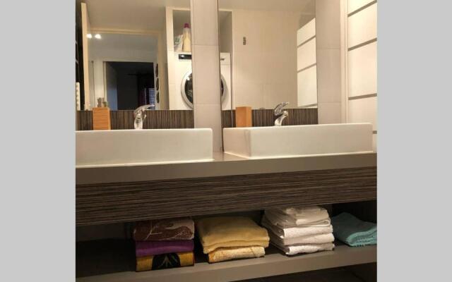 Le 13OR - centre avec parking et extérieur