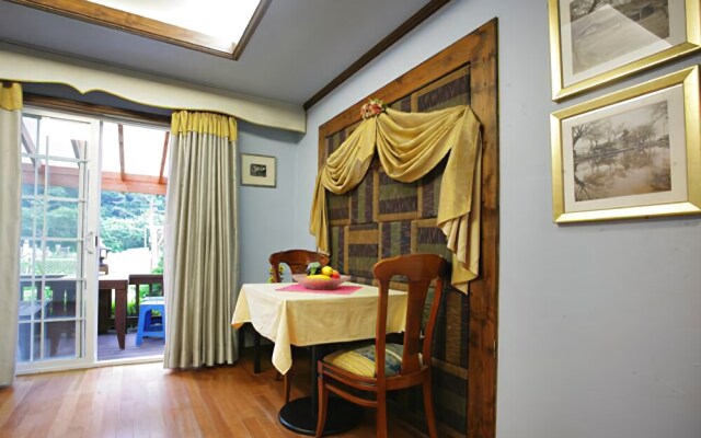 Pyeongchang Bench House Pension