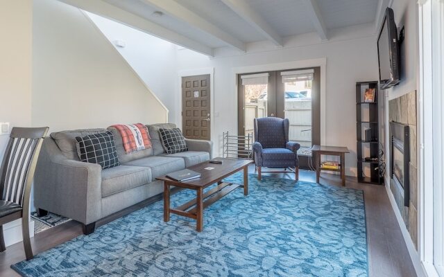 Four Seasons #4 - 2 Br Condo