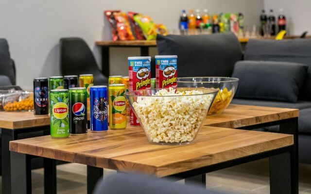 Apartments with Event Space & Hot Tub