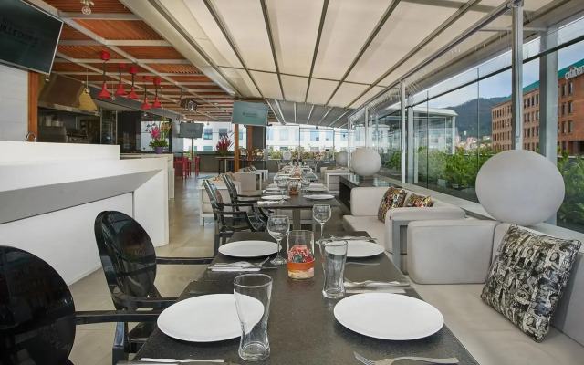 100 Luxury Suites by Preferred