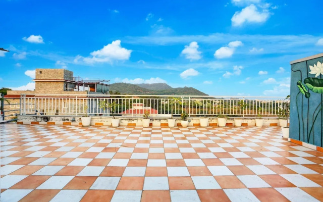 Mordern Rooftop Restro and Pool at Udaipur