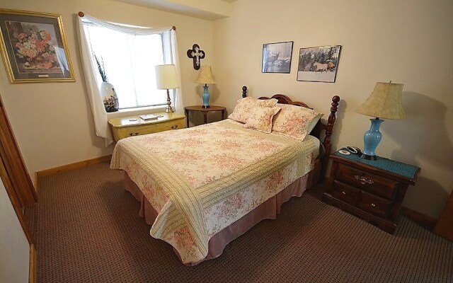 Jennings - Three Bedroom Cabin