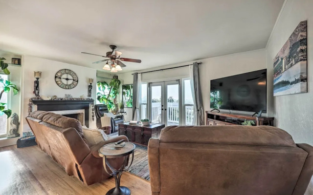 Walk to Ventura Beach: Comfy Home w/ Ocean Views