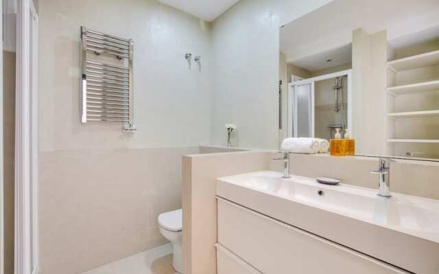 Beautiful 3bed W/terrace in Elegant Eixample