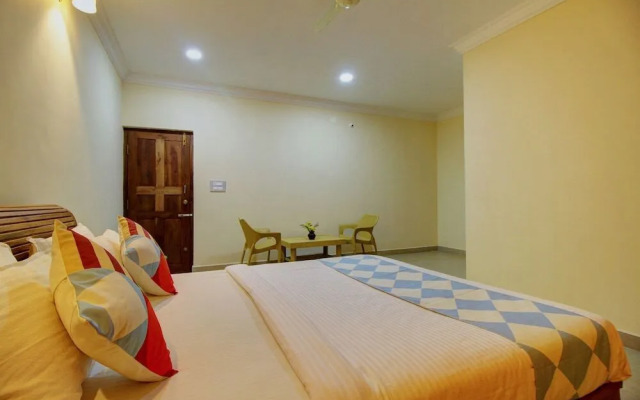 Home Luxury 3BHK By OYO Rooms