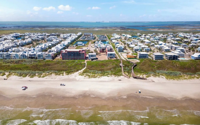 Dauphin Beach House 3 Bedroom & Pool