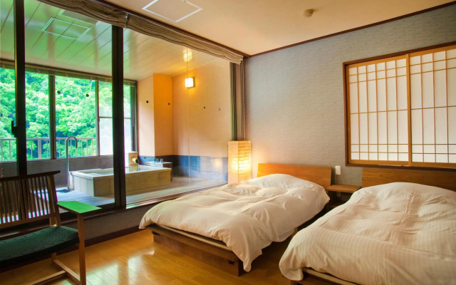 Yamanaka Onsen Ohanami Kyubei