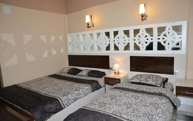 Ozbay Hotel