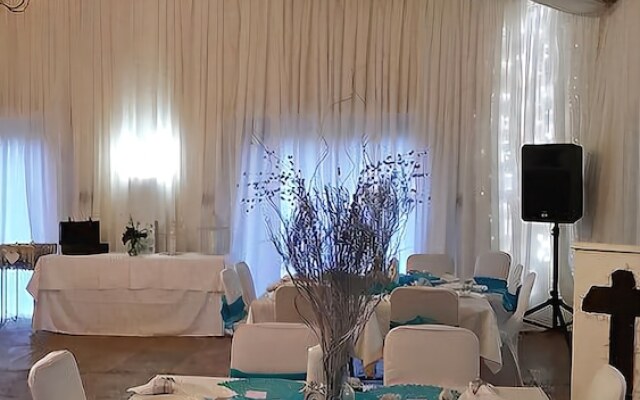 Martin's Haven Guest Lodge and Function Venue - Campground