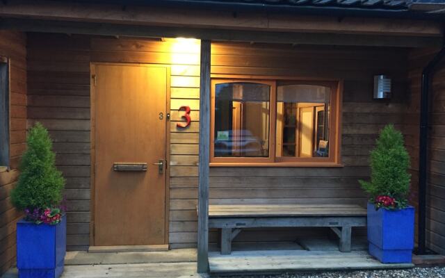 Rooms at no Three, Chameleon House