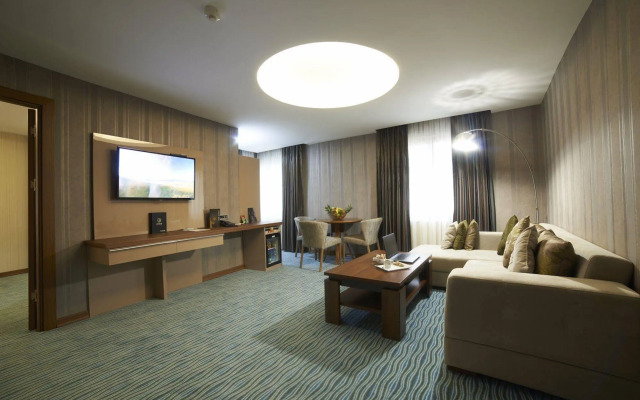 Saffron Hotel