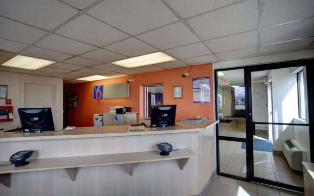Motel 6 Council Bluffs, IA - Omaha East