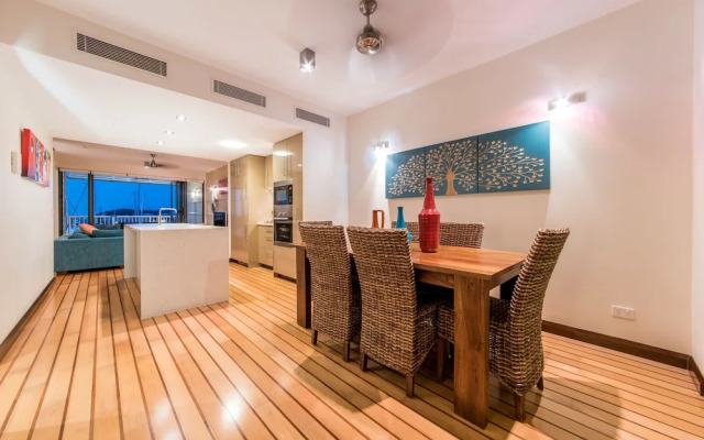 Marina Dreams - Airlie Beach
