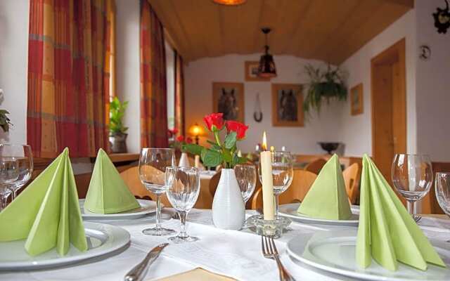 Frühstückspension Gästehaus Zum weissen Rössl