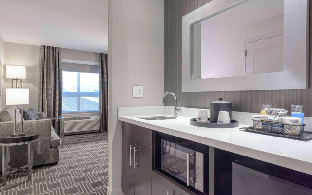 Hampton Inn & Suites Worcester