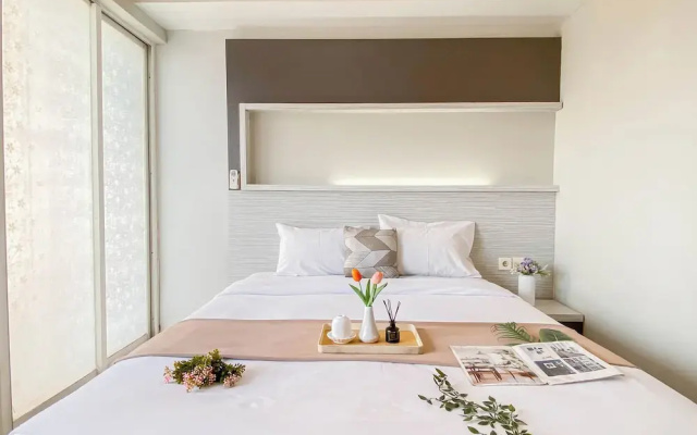 Cozy Living Studio At Apartment Taman Melati Margonda