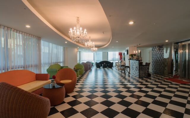 GoldStone Residency Patong , Phuket