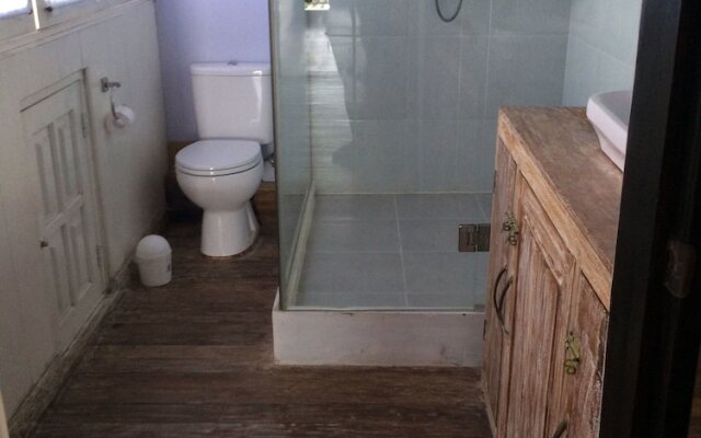 Lutwala Dive and Bungalows