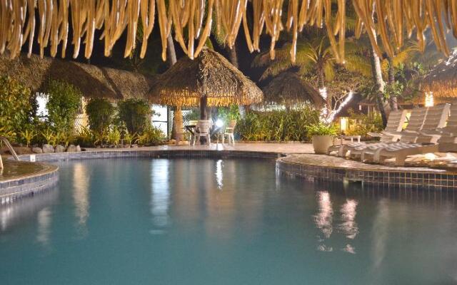 Club Raro Resort