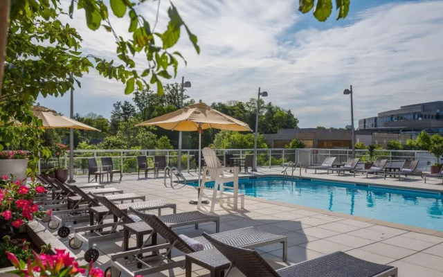 Courtyard Bethesda Chevy Chase