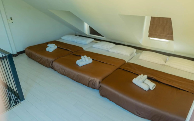 Apinya Resort Bangsarey