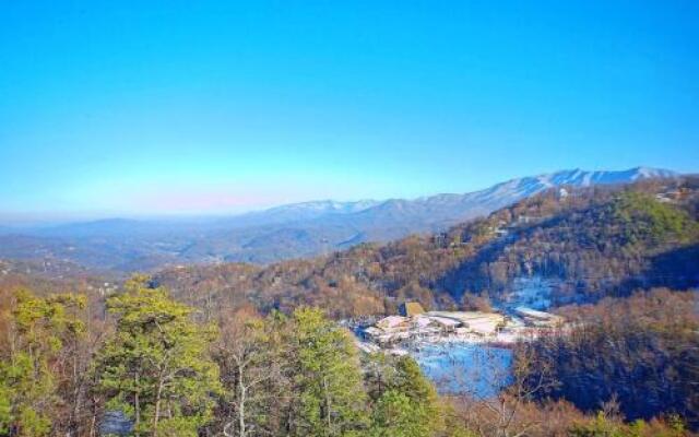 Moonshiners View in Sevierville