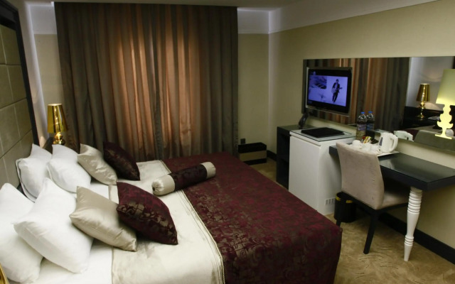 Mirilayon Hotel