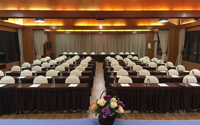 The Grace Amphawa Resort
