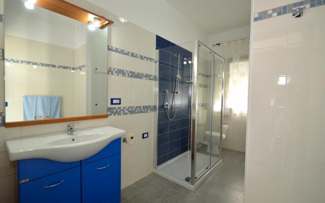 Al062 Villa Bianca 10 Posti con Piscina Privata e