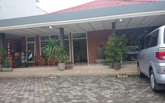 Hotel Catur Warga