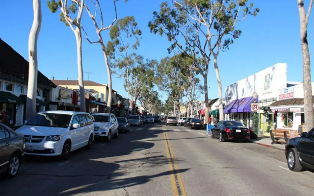 201 Amethyst Avenue