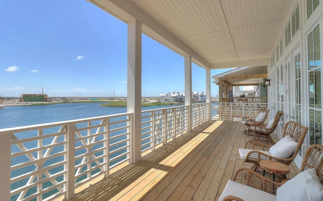 The Great White 306 DAR