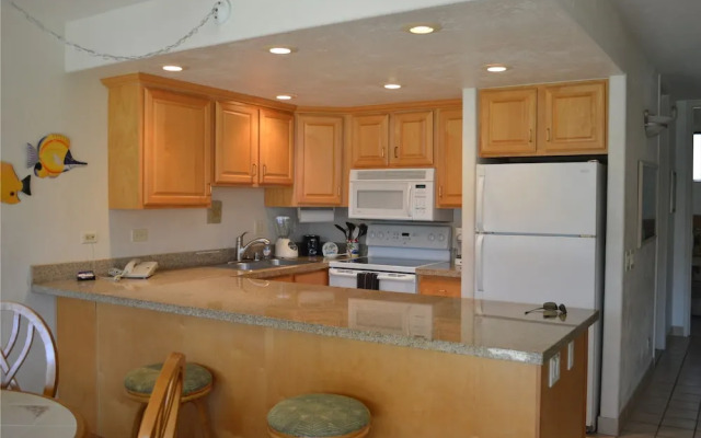 Papakea G206 2 Bedroom Condo by RedAwning