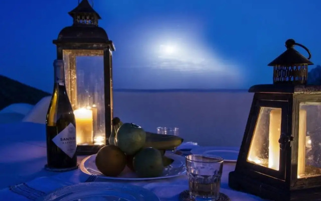 Timedrops Santorini Volcano Villa