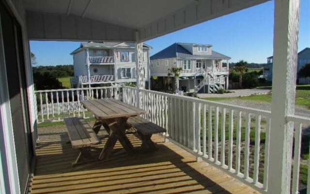 Yankee Traitor II - 4 Br Home