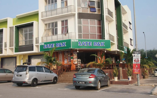 Sri Enstek Hotel